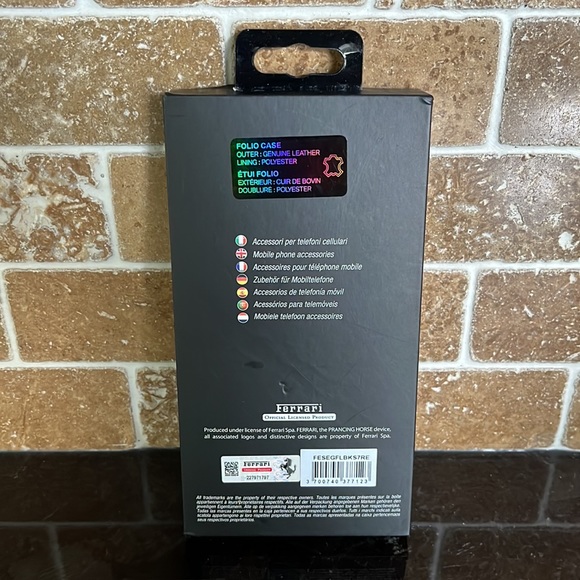 Samsung Galaxy S7 Ferrari Genuine Leather Folio Case - Picture 2 of 4